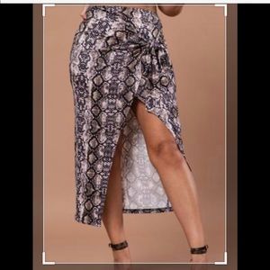 By Egreis skirt ( very very sexy )